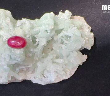 Da Ruby Star tu nhien 3,65 ct 2