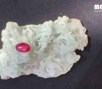Da Ruby Star tu nhien 3,65 ct 5