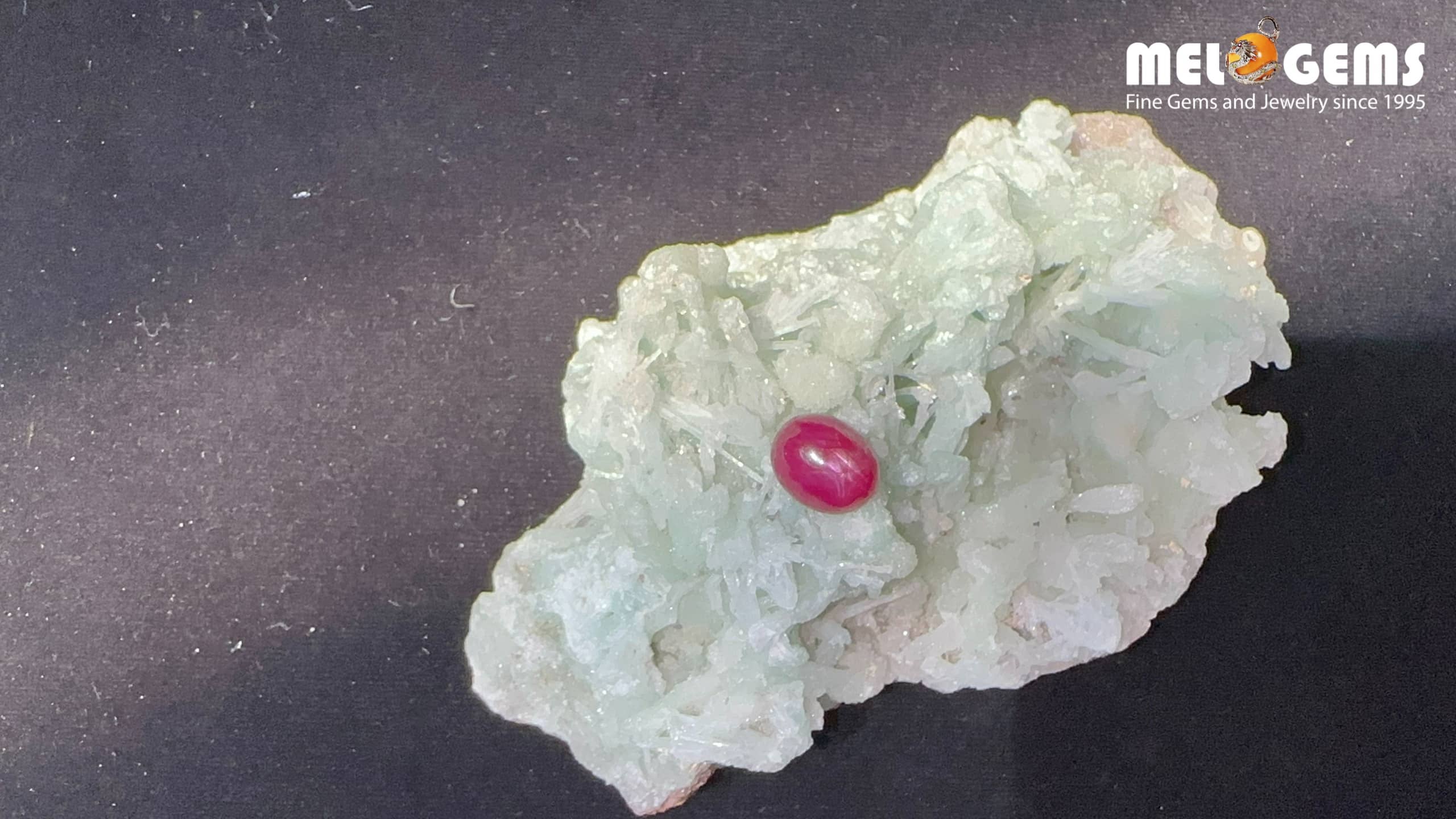 Da Ruby Star tu nhien 4,25 ct 1