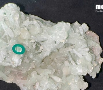 Da emeral tu nhien hang Colombia EMR0324 1