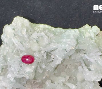 Da ruby sao doi tu nhien hang Luc Yen RB1209 2