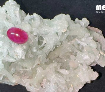 Da ruby sao tu nhien hang Luc Yen RB1601 2