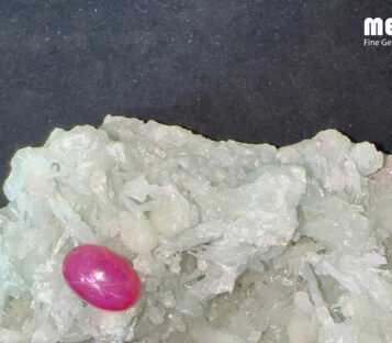 Da ruby sao tu nhien hang Luc Yen RB1802 3