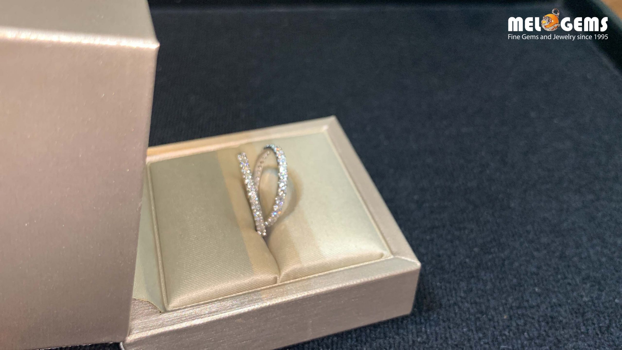 Eternity Diamond 18k White Gold Ring 3