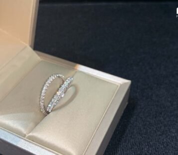 Eternity Diamond 18k White Gold Ring 4