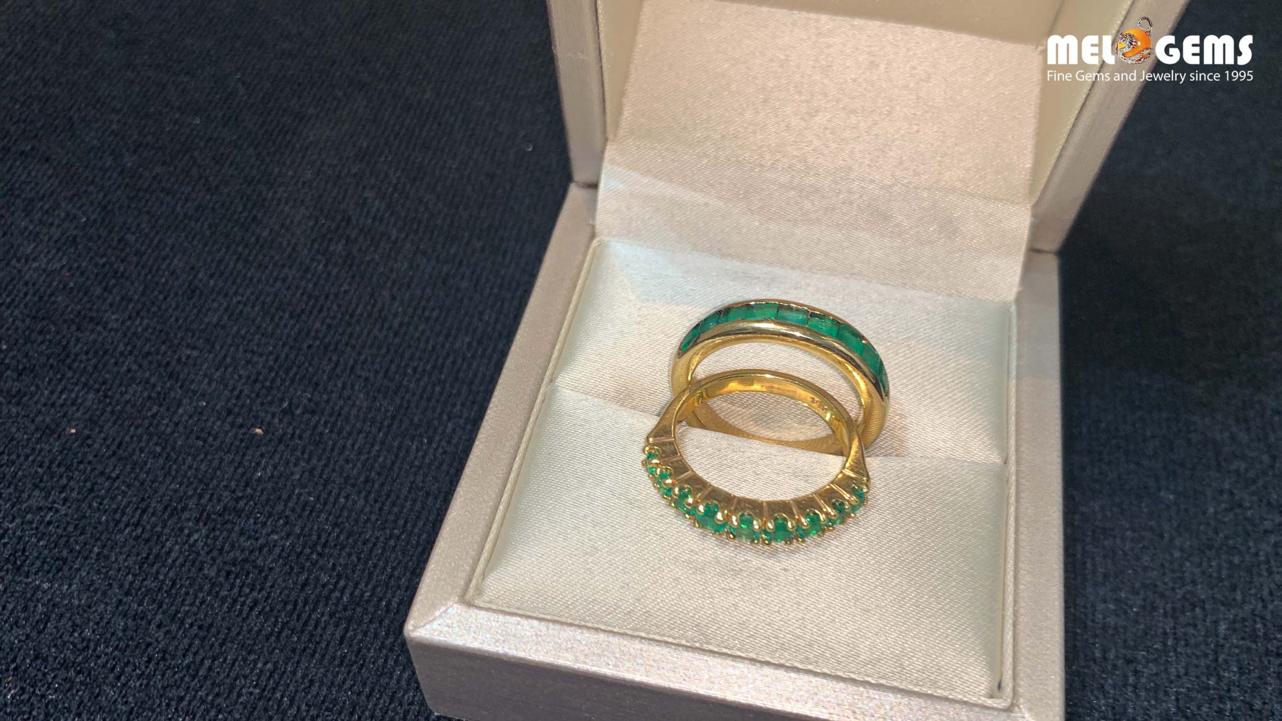 Eternity Emerald 14k Gold Ring 4
