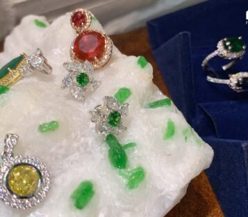 Faceted Demantoid Earings With Diamonds 4 Faceted Demantoid Earings With Diamonds 3