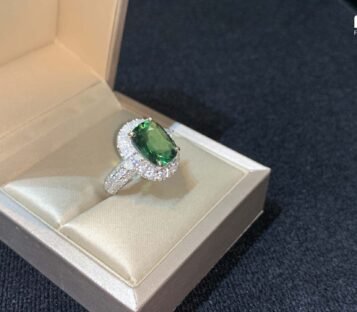 Green Faceted Sapphire Ring With Diamonds 5 Green Faceted Sapphire Ring With Diamonds 1