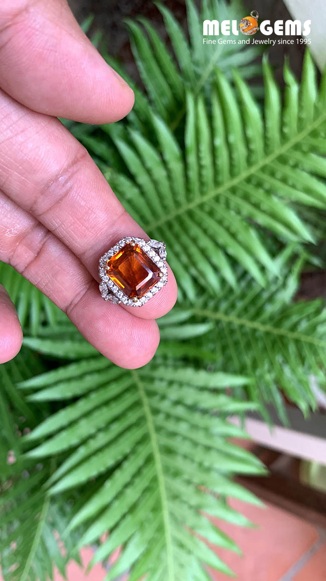 Mandarine Garnet Ring With Diamonds 1