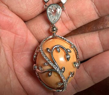 Natural Melo Pearl Necklace With Diamonds