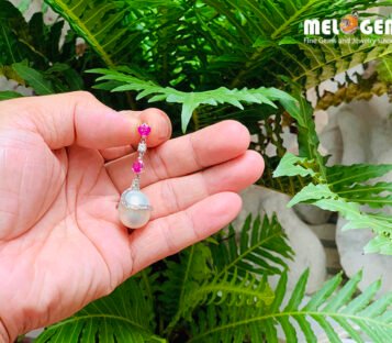 Natural Peal Pendant With Rubies And Diamonds 3