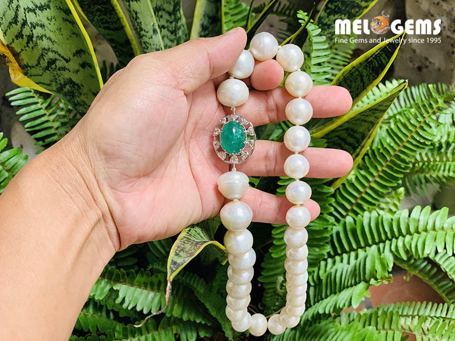 Natural Pearl Necklace With Emerald and Diamond Pendant 9 Natural Pearl Necklace With Emerald and Diamond Pendant 4
