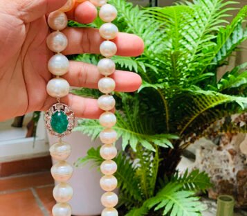 Natural Pearl Necklace With Emerald and Diamond Pendant 5
