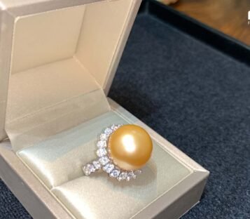 South Sea Pearl Ring With Diamonds 3