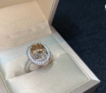 Brown Diamond Ring With White Diamonds 3