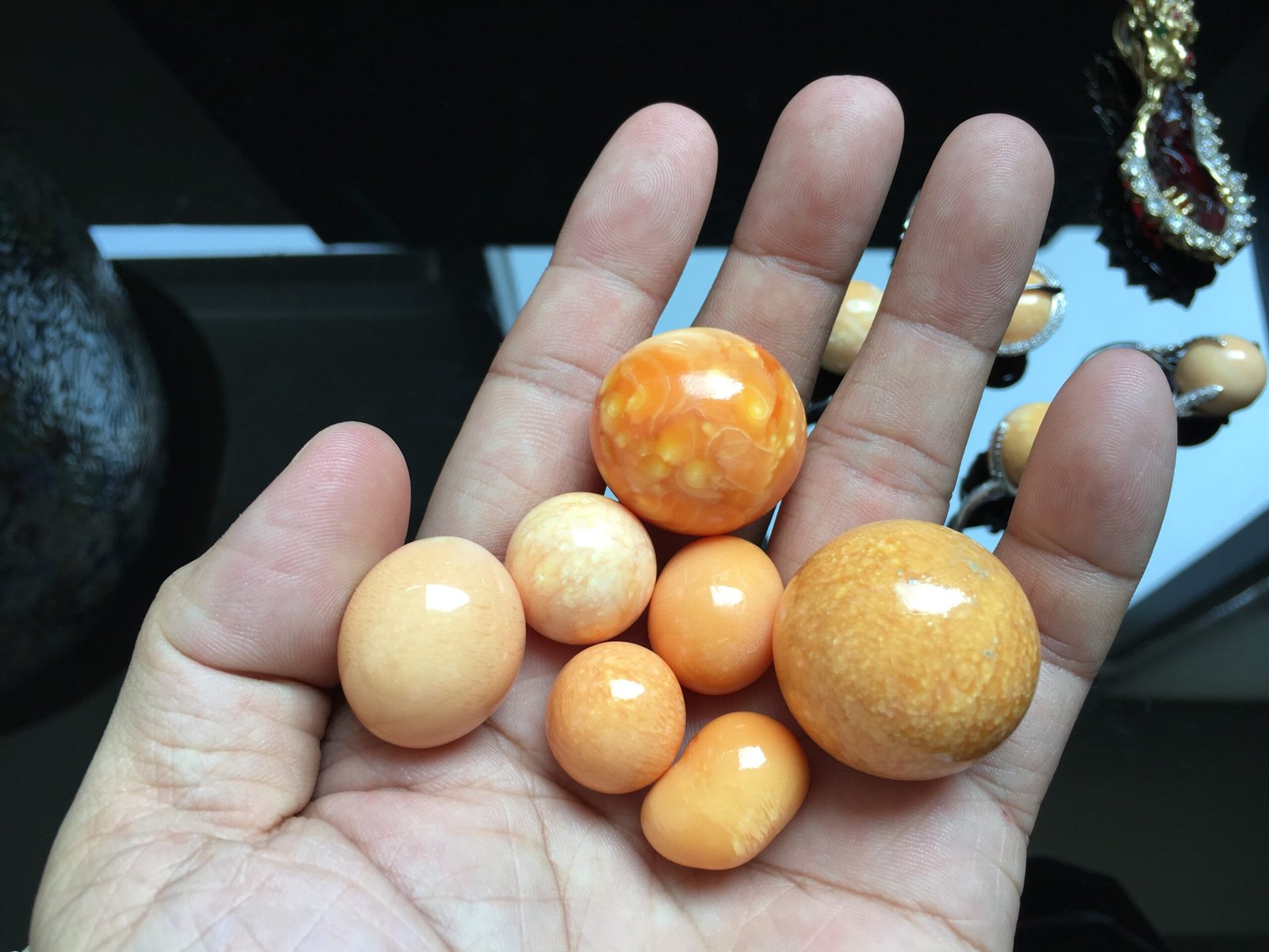 Exquisite 139.45 Carat Deep Orange Round Melo Melo Pearl 7 Melo Melo Pearl 21 scaled