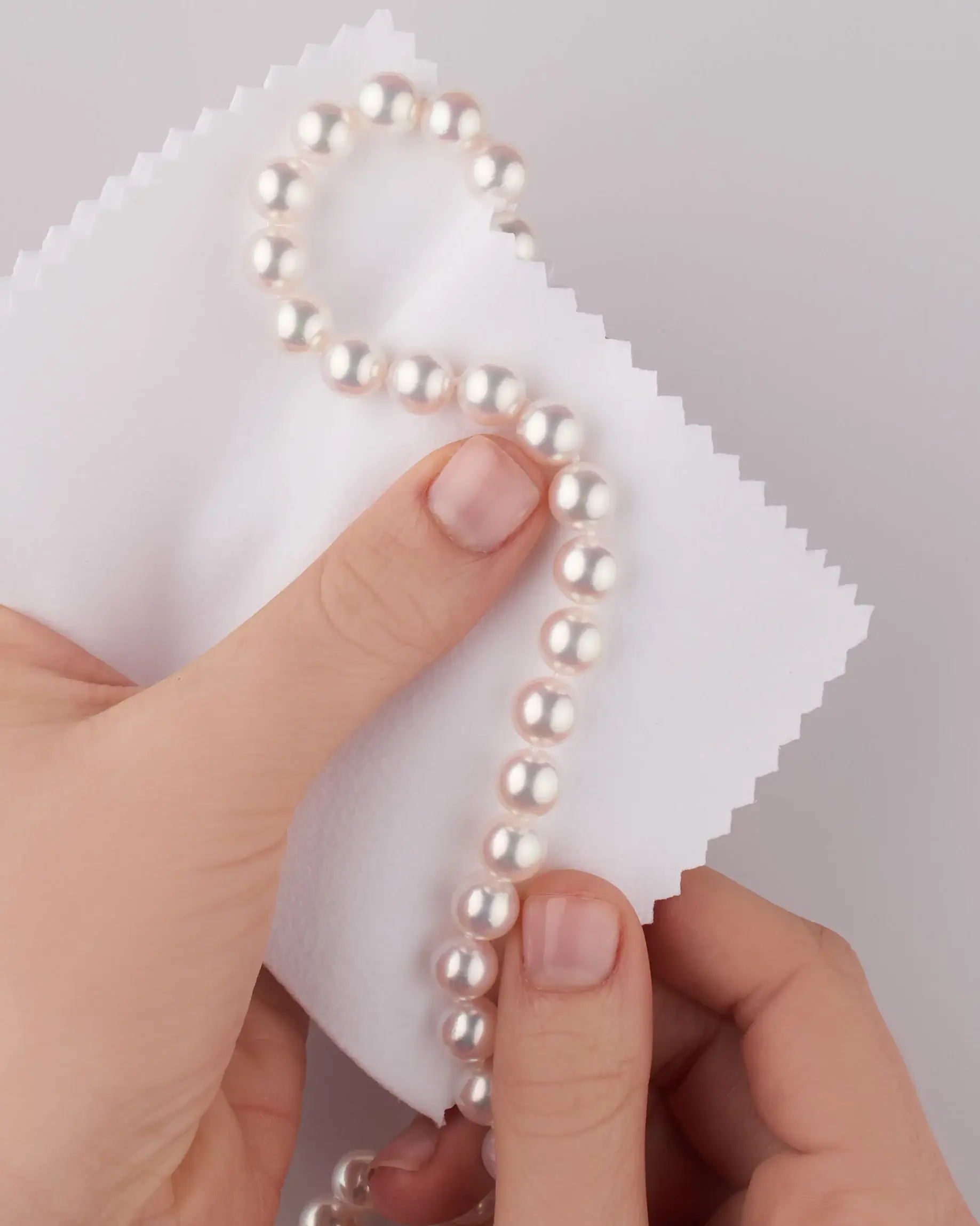 How to Clean Your Pearl Necklace at Home 4 A step-by-step guide to cleaning your pearl necklace