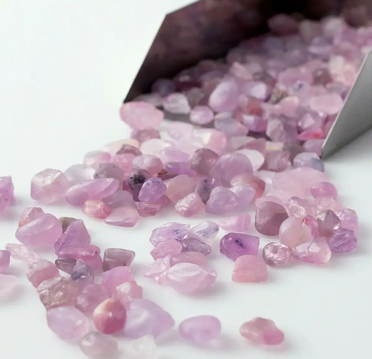 How Much Does a Pink Sapphire Cost Per Carat? 6 Examples of Pink Sapphire Prices