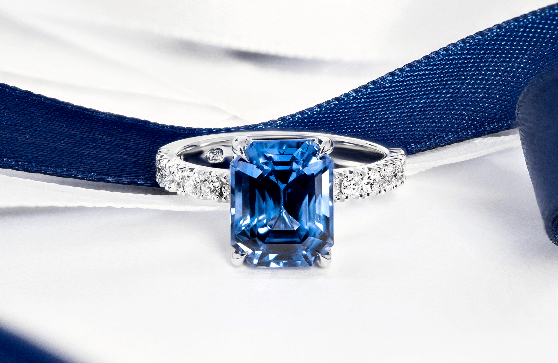 Elegant Diamond and Sapphire Ring 6 Overview of Sapphire and Diamond Rings