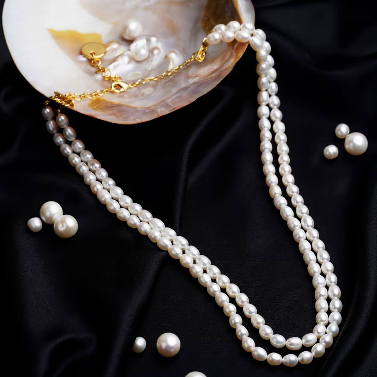How Much is a Pearl Necklace Worth? 3 Quality of pearls (size, shape, color, luster)