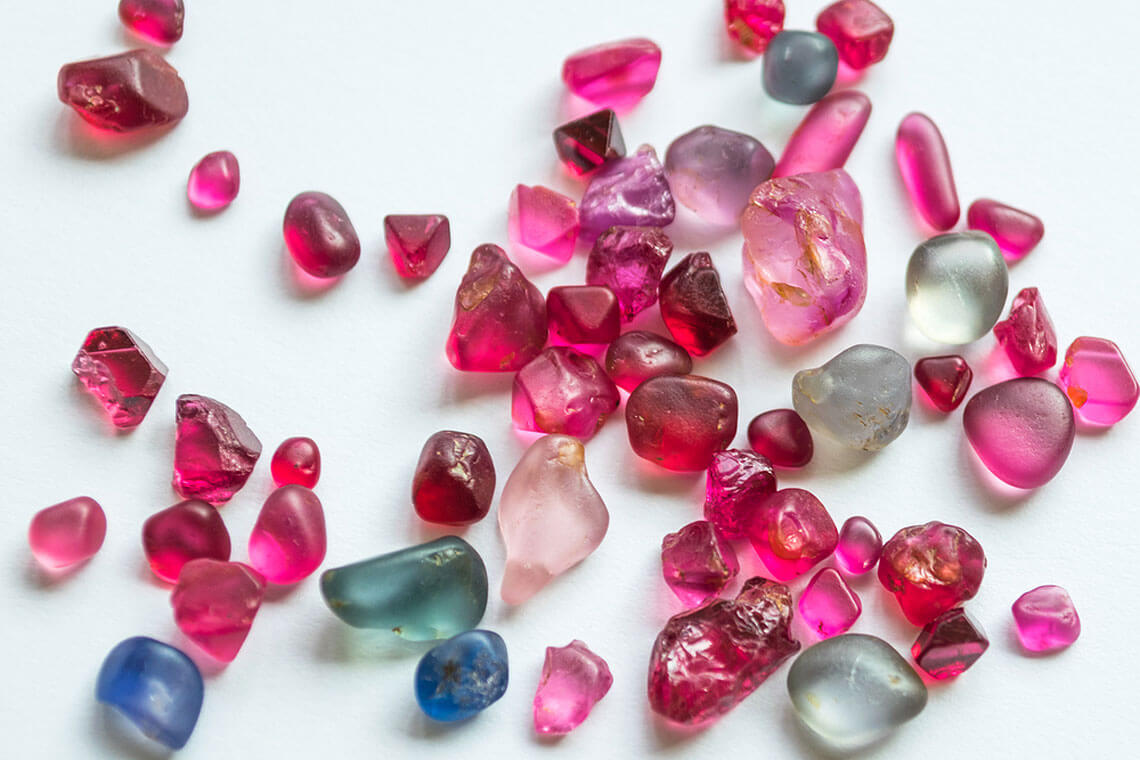 How Much is Spinel Worth? 2 What is Spinel?