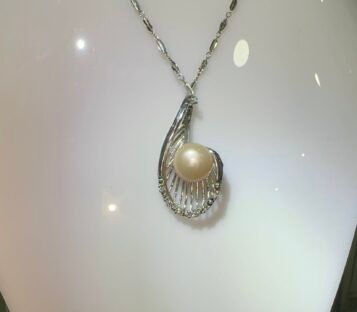 Feng Shui Necklace VC08