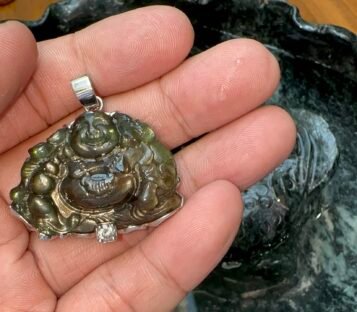 Feng Shui Smilling Happy Good Luck Sapphire Pendant TPT43