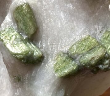 Gemstone Crystal Luc Yen CDQ03 4