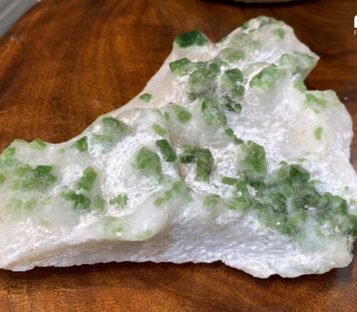 Gemstone Crystal Luc Yen CDQ05 2