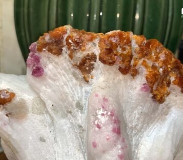 Gemstone Crystal Luc Yen CDQ13 2