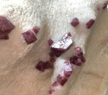 Gemstone Crystal Luc Yen CDQ18 3