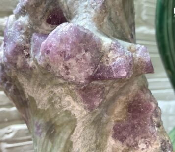 Gemstone Crystal Luc Yen CDQ25 2