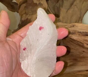 Gemstone Crystals Luc Yen CDQ101