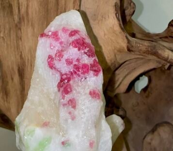 Gemstone Crystals Luc Yen CDQ106 3