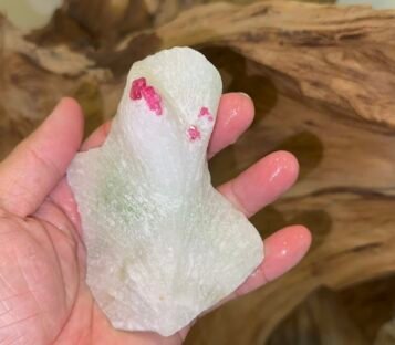 Gemstone Crystals Luc Yen CDQ114