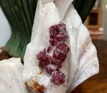 Gemstone Crystals Luc Yen CDQ28 2