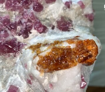 Gemstone Crystals Luc Yen CDQ35 2