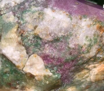 Gemstone Crystals Luc Yen CDQ39 4