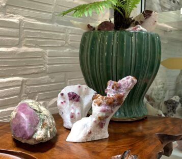 Gemstone Crystals Luc Yen CDQ41