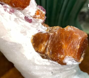 Gemstone Crystals Luc Yen CDQ41 5 Gemstone Crystals Luc Yen CDQ41 2 scaled