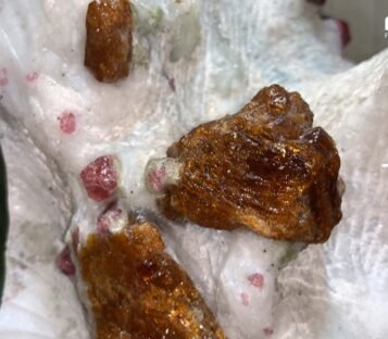 Gemstone Crystals Luc Yen CDQ44 2