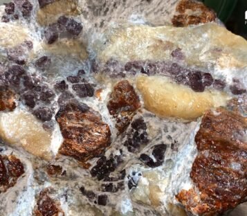 Gemstone Crystals Luc Yen CDQ46 2