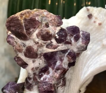 Gemstone Crystals Luc Yen CDQ48 2