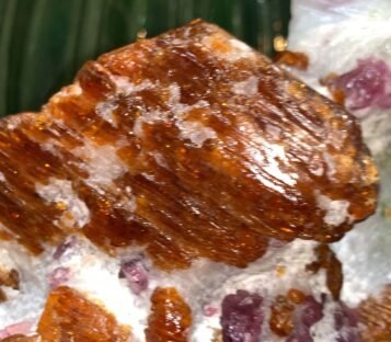 Gemstone Crystals Luc Yen CDQ52 3 Gemstone Crystals Luc Yen CDQ524