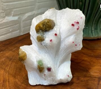 Gemstone Crystals Luc Yen CDQ53