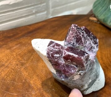 Gemstone Crystals Luc Yen CDQ57