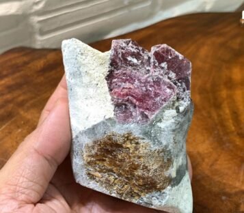 Gemstone Crystals Luc Yen CDQ57 2