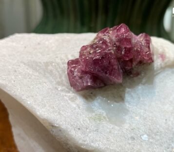 Gemstone Crystals Luc Yen CDQ62 2