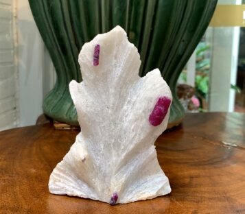 Gemstone Crystals Luc Yen CDQ63