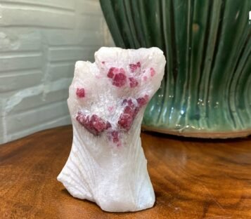 Gemstone Crystals Luc Yen CDQ66